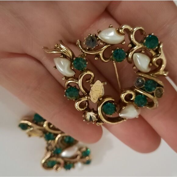 Vintage Rhapsody brooch and earring set - Picture 7 of 12